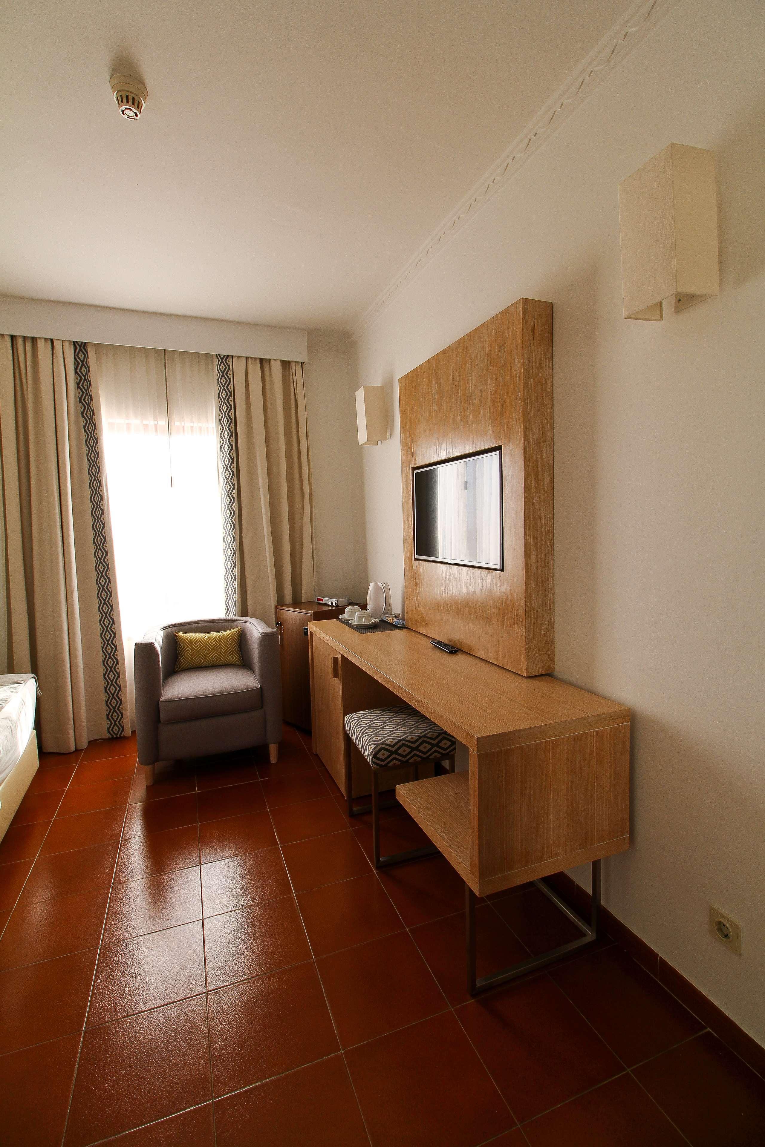 Best Western Hotel Dom Bernardo Faro Exterior photo